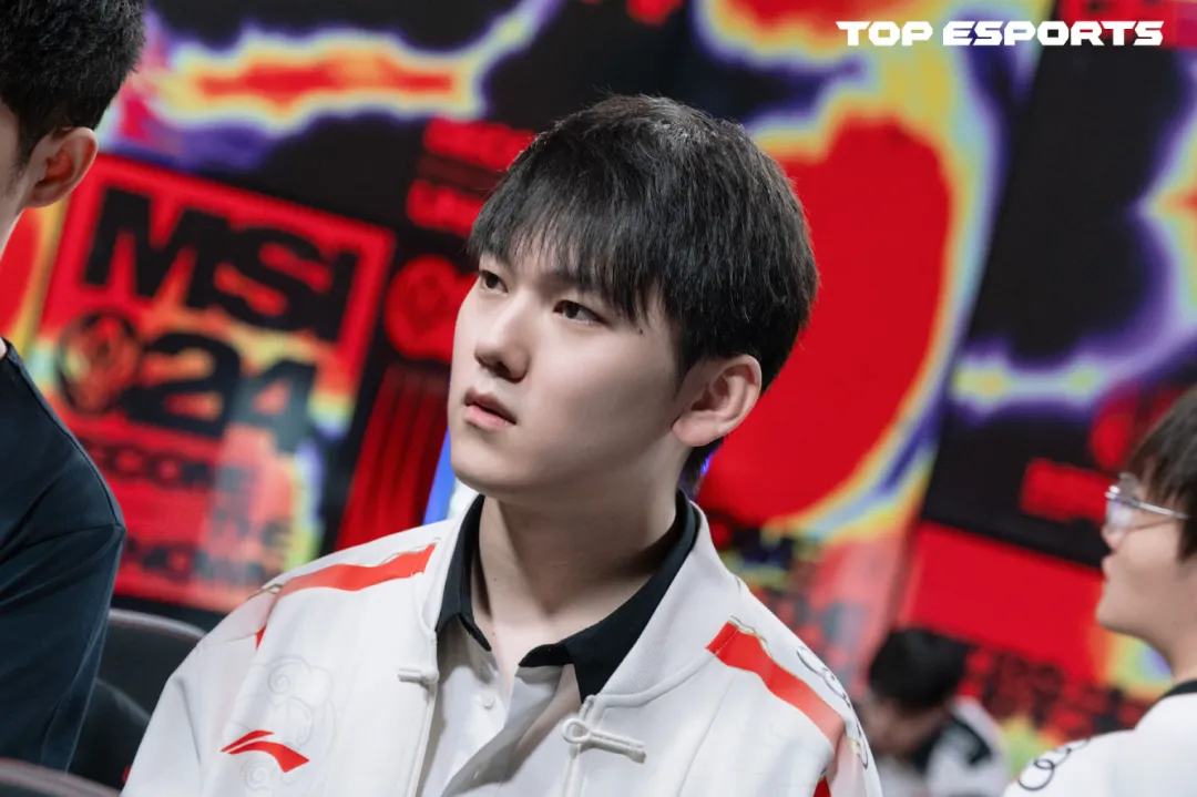 LPL季后赛刚开始，全球已有三支队伍晋级S赛，TES宿敌也来了！插图9爱奇漫